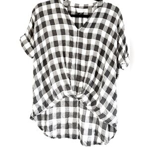 5/$25 Universal Thread Blouse GUC